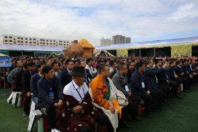 青海省首屆中國農民豐收節暨青海高原第三屆農產品展交觀摩會盛大開幕